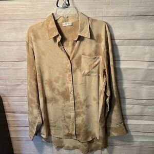 Petal Dew button down top Taupe Marble Sz S